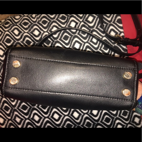 MICHAEL KORS crossbody black purse - Picture 3 of 8